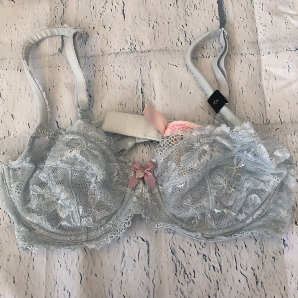 Victoria’s Secret unlined demi bra size 36B NWT